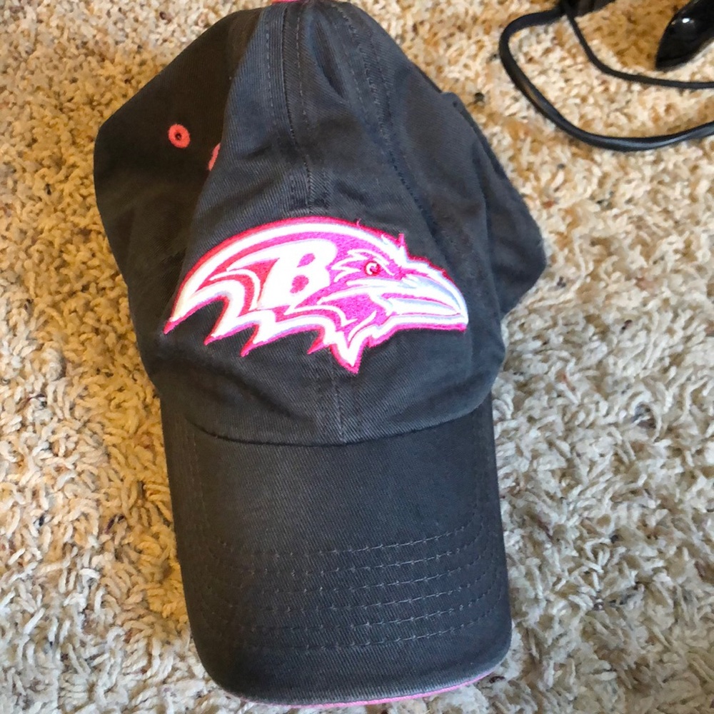 Women’s ravens hat